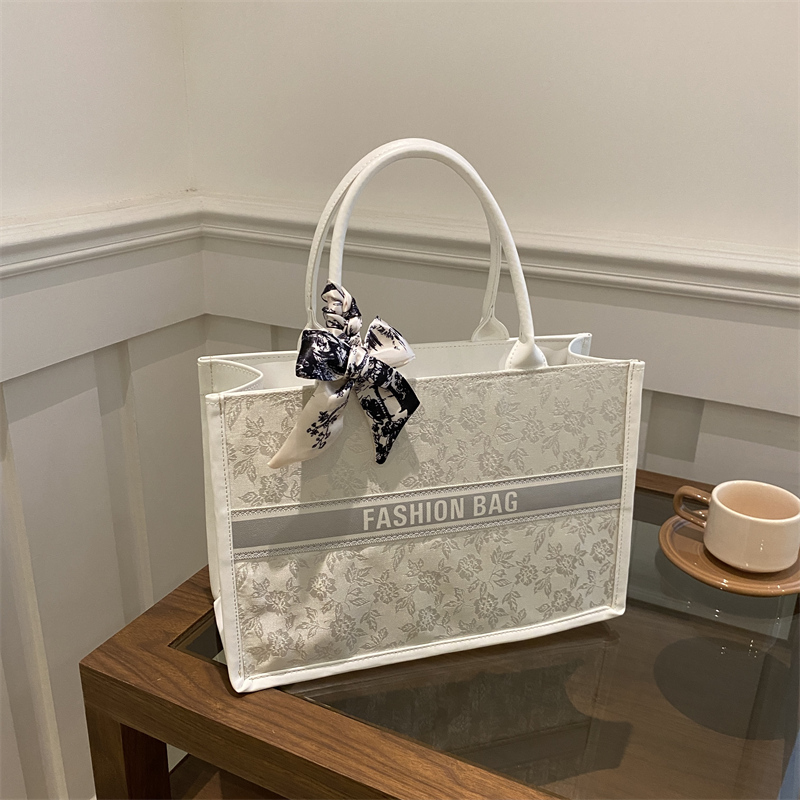 Luxury Elegant Women Tote Bag  - Luxury Bags Collection ulasan dan harga